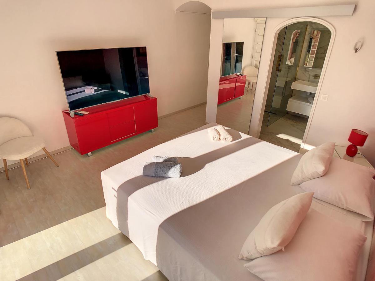 3 Bedrooms Villa Near Cannes - Pool & Jacuzzi - Sea View Mandelieu-la-Napoule Exterior photo