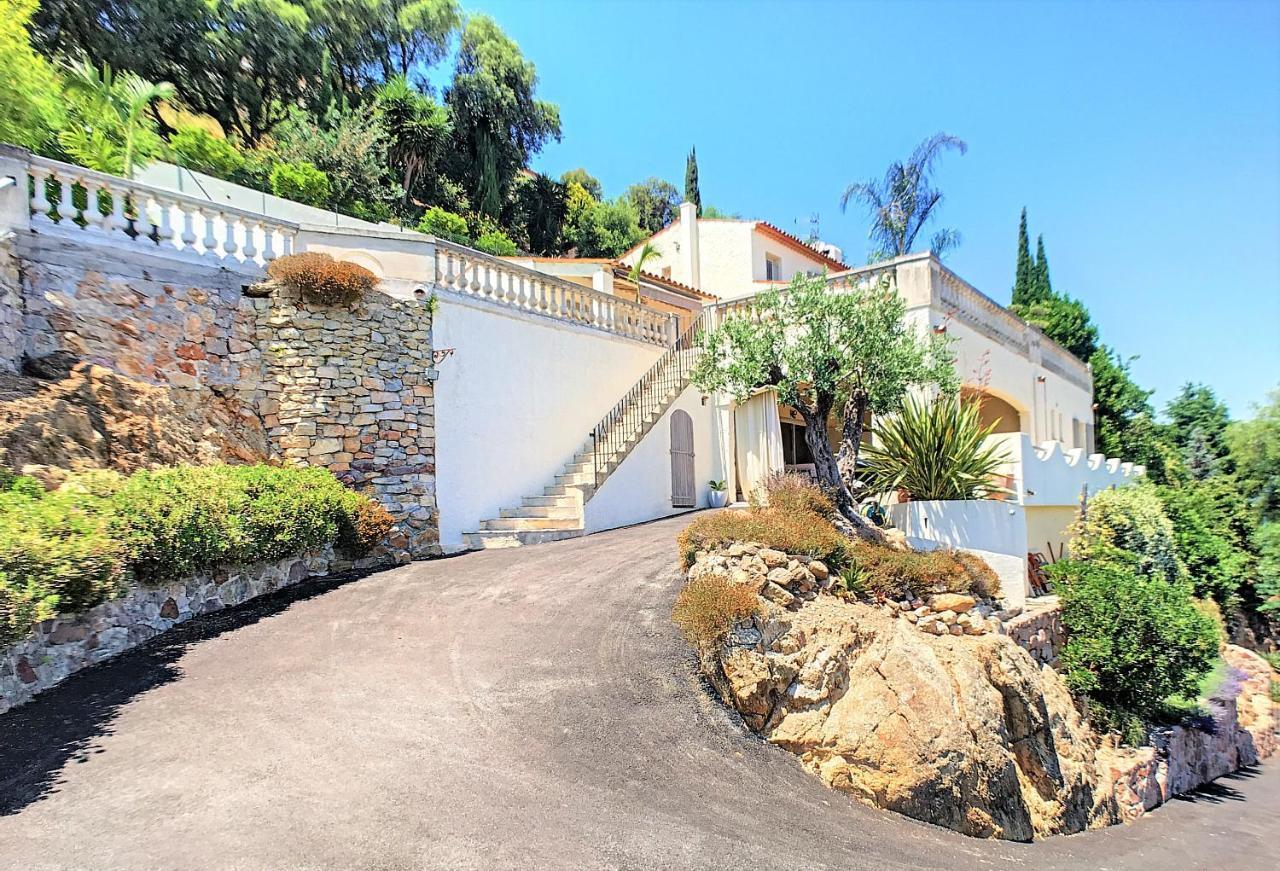 3 Bedrooms Villa Near Cannes - Pool & Jacuzzi - Sea View Mandelieu-la-Napoule Exterior photo